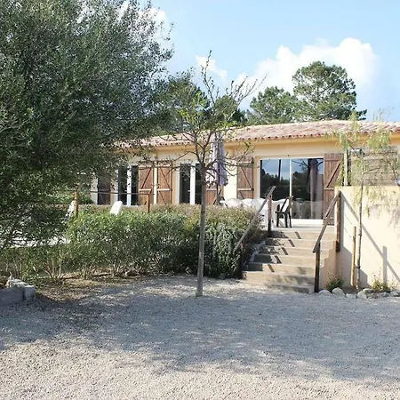 Semesterbostad Casela *